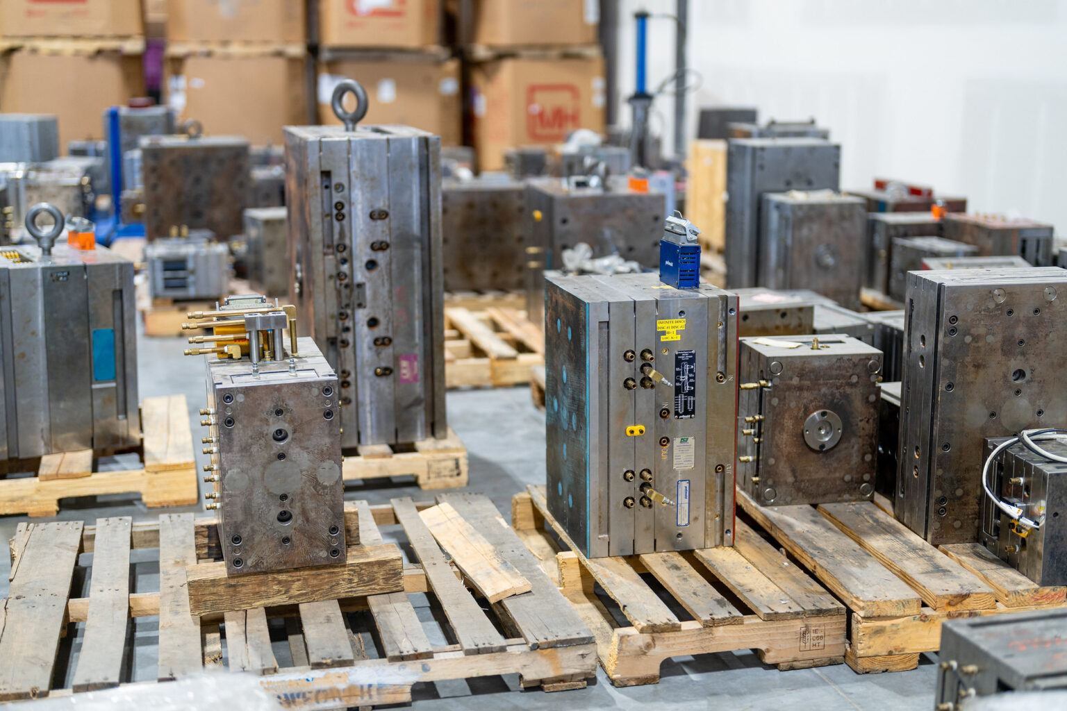 Small Injection Molding Polymers Plastic Injection Molding Service | Freeform Polymers
