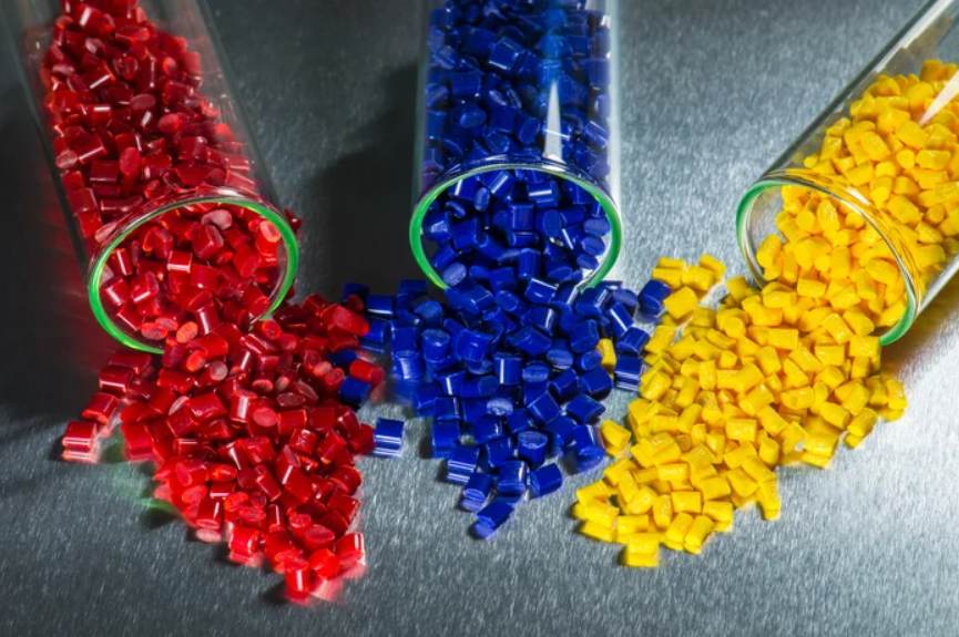 What Are the Raw Materials for Plastic Injection Molding? A Simple Guide to Resins, Additives, and Fillers