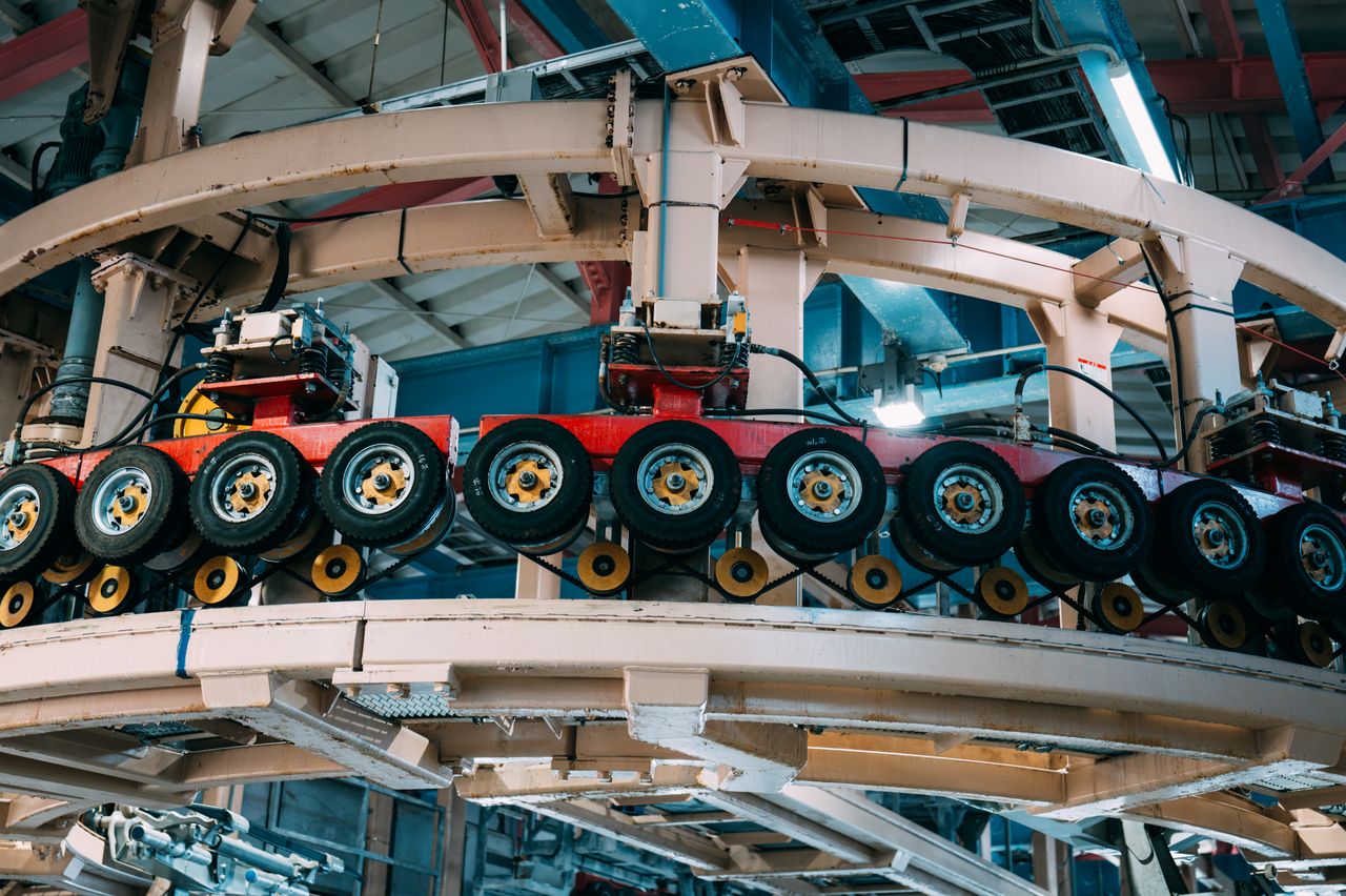 Domestic vs. Overseas Injection Molding: Which Is Right for Your Project?